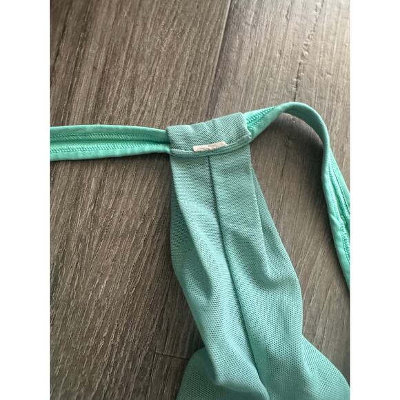 Lululemon Drop It Like It’s Hot Tank Menthol Size 4 EUC Rare Color - Picture 5 of 7